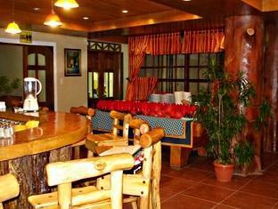 White Beach Resort Bar & Restaurant Puerto Galera Εξωτερικό φωτογραφία